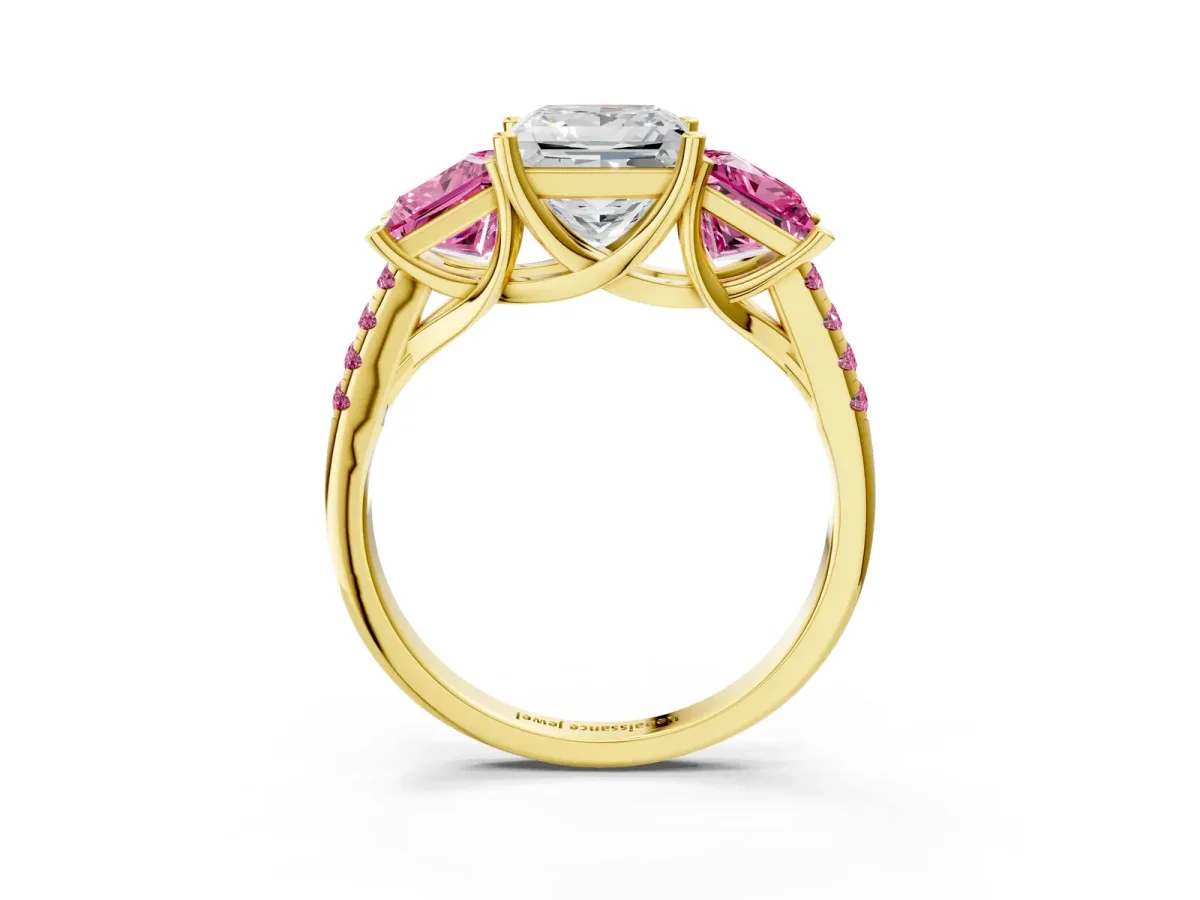 Three-Stone Princess Cut Diamond Ring with Round Pink Sapphire Pavé Band and Prong Setting Yellow gold