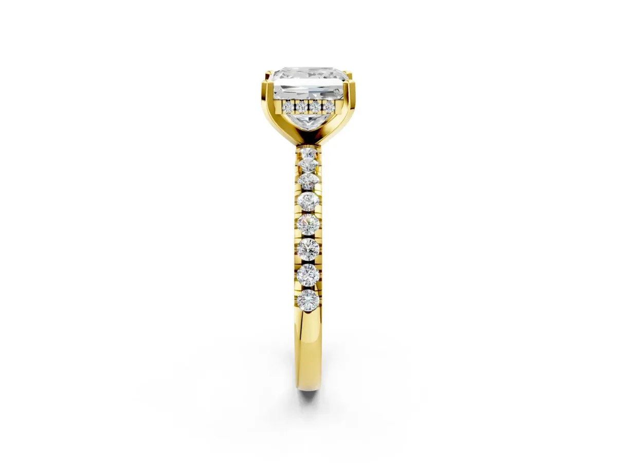Princess Cut Diamond Solitaire Ring with Round Pavé Band and Four-Prong Setting Yellow gold