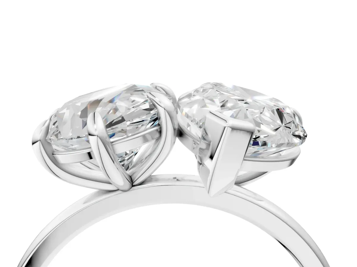 Round Cut and pear toi moi ring White gold