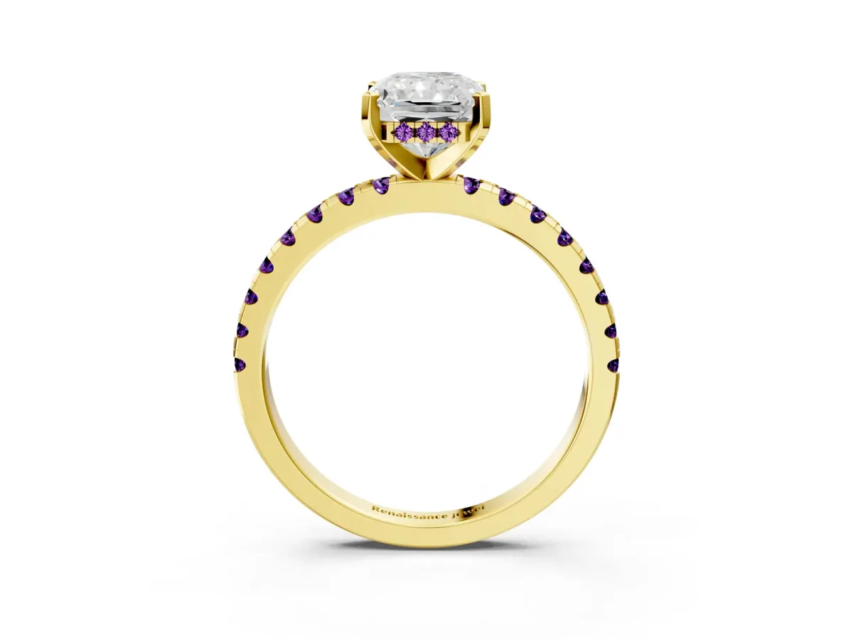 Radiant Cut Diamond Solitaire Ring with Round Amethyst Pavé Band and Four-Prong Setting Yellow gold