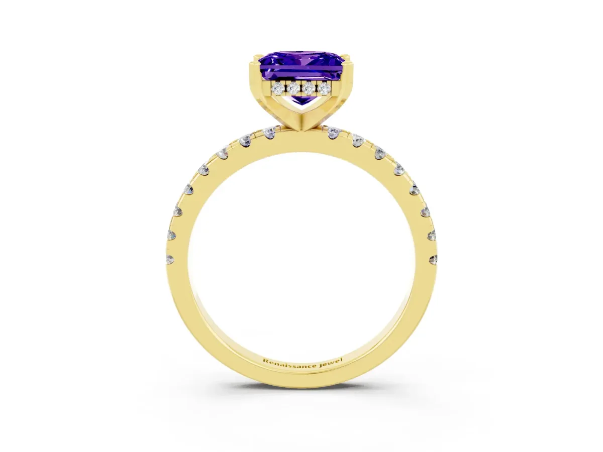 Princess Cut Tanzanite Solitaire Ring with Round Pavé Band and Four-Prong Setting Yellow gold