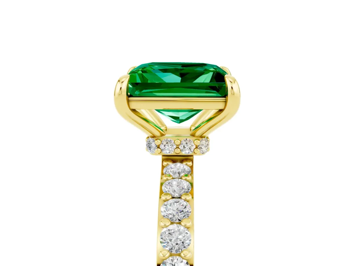 Princess Cut Emerald Solitaire Engagement Ring with Pavé Band and Four-Prong Setting Yellow gold