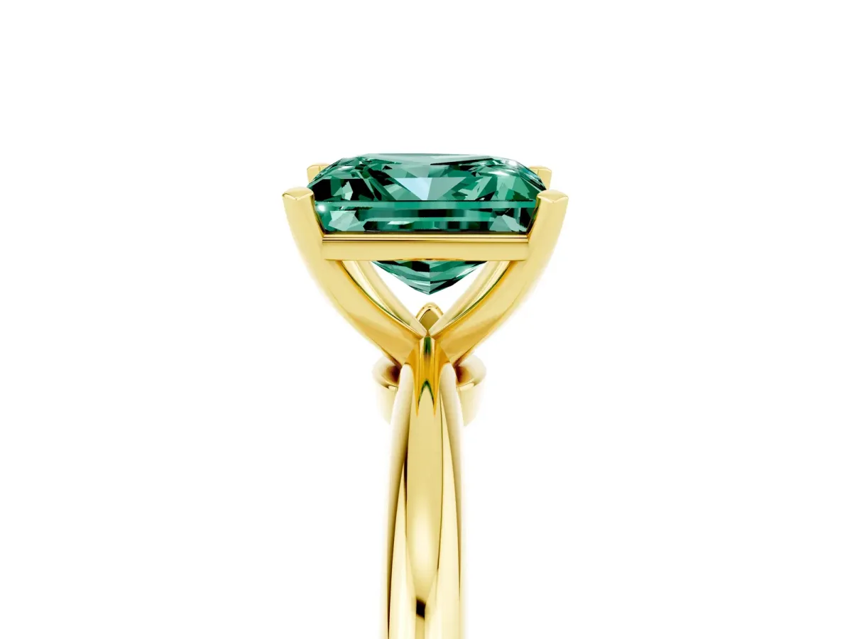 Princess Cut Green Sapphire Solitaire Ring with Six-Prong Setting and Classic Band Yellow gold