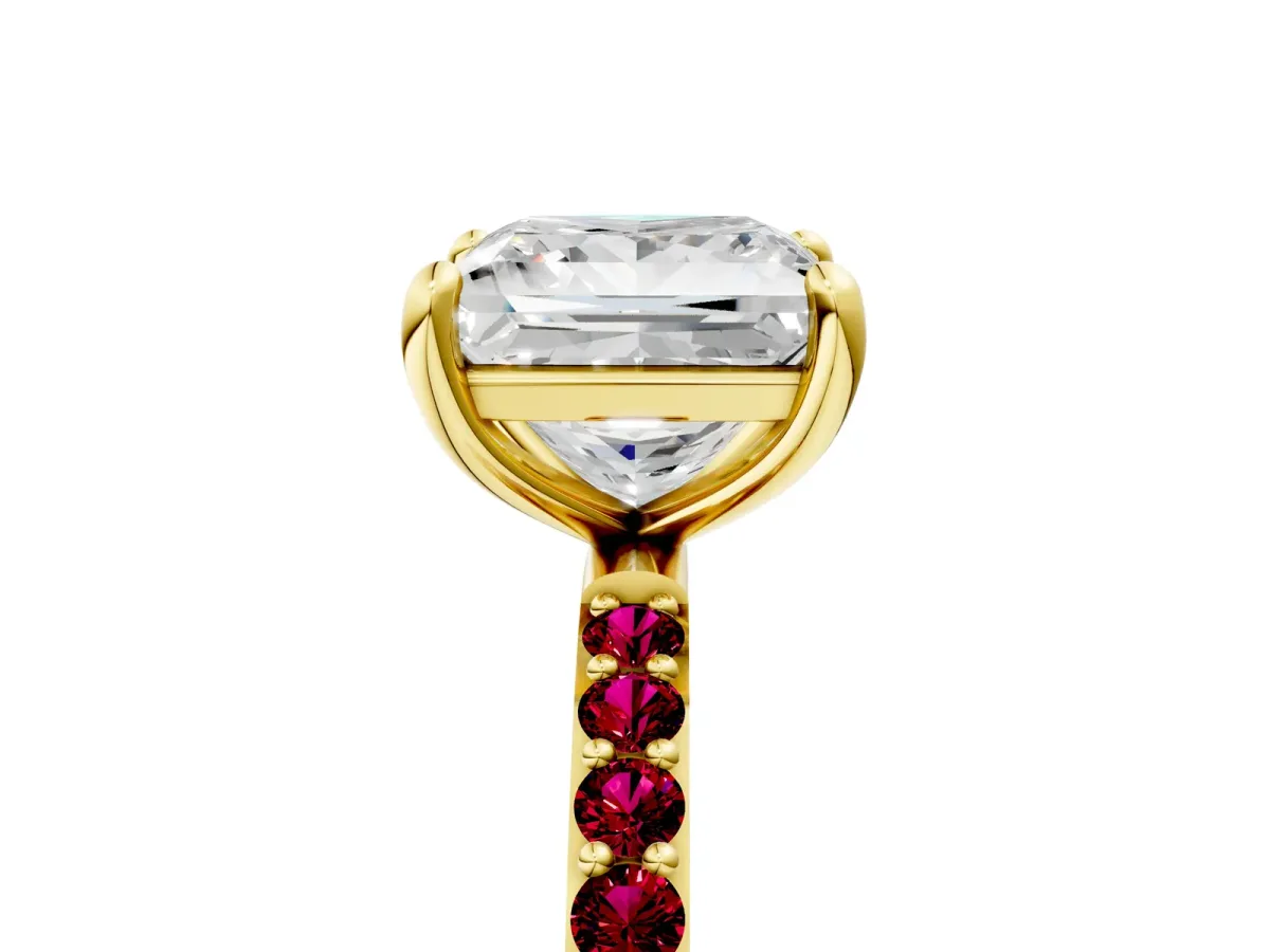 Princess Cut Diamond Solitaire Ring with Round Garnet Pavé Band and Prong Setting Yellow gold