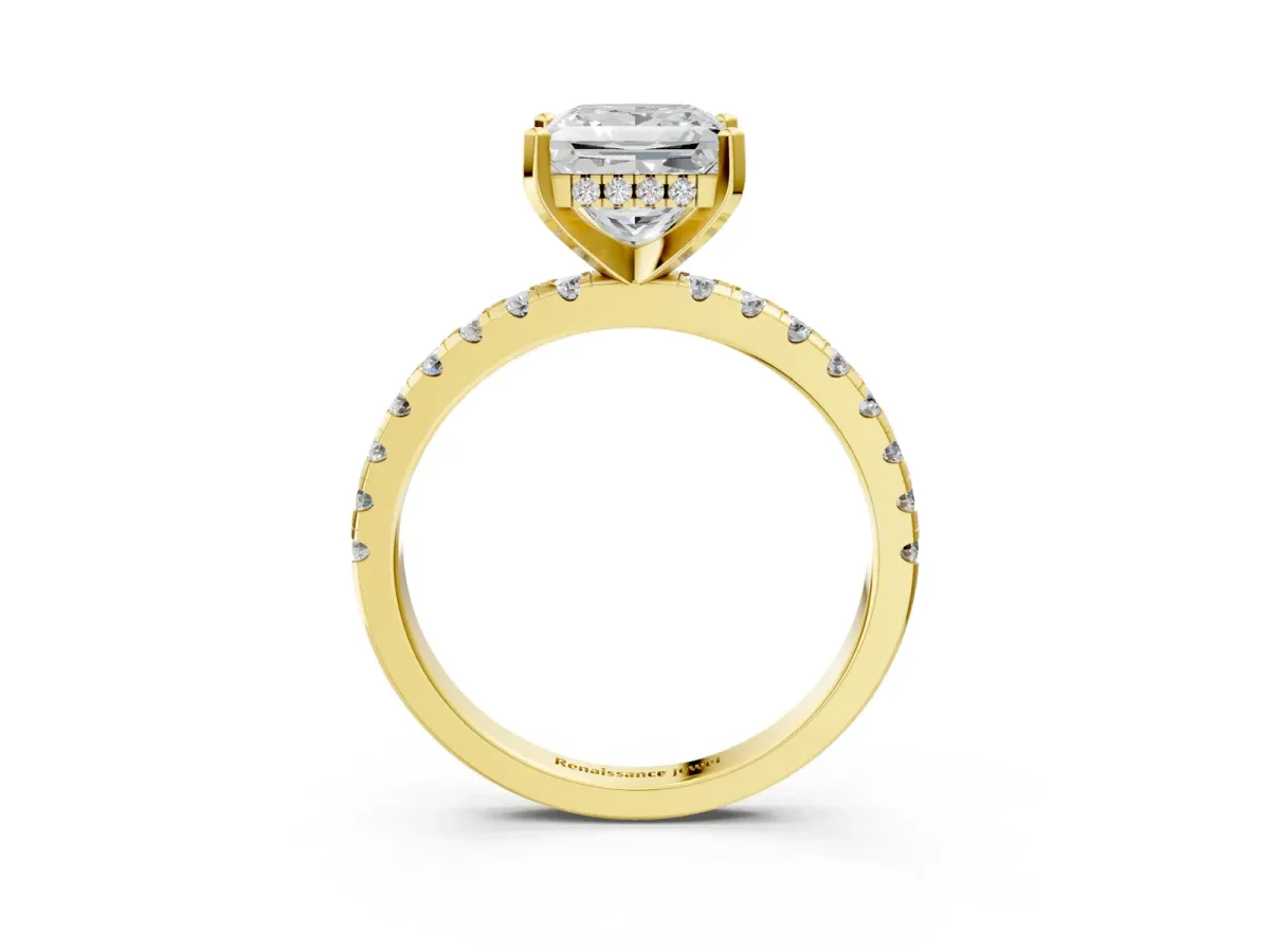 Princess Cut Diamond Solitaire Ring with Round Pavé Band and Four-Prong Setting Yellow gold