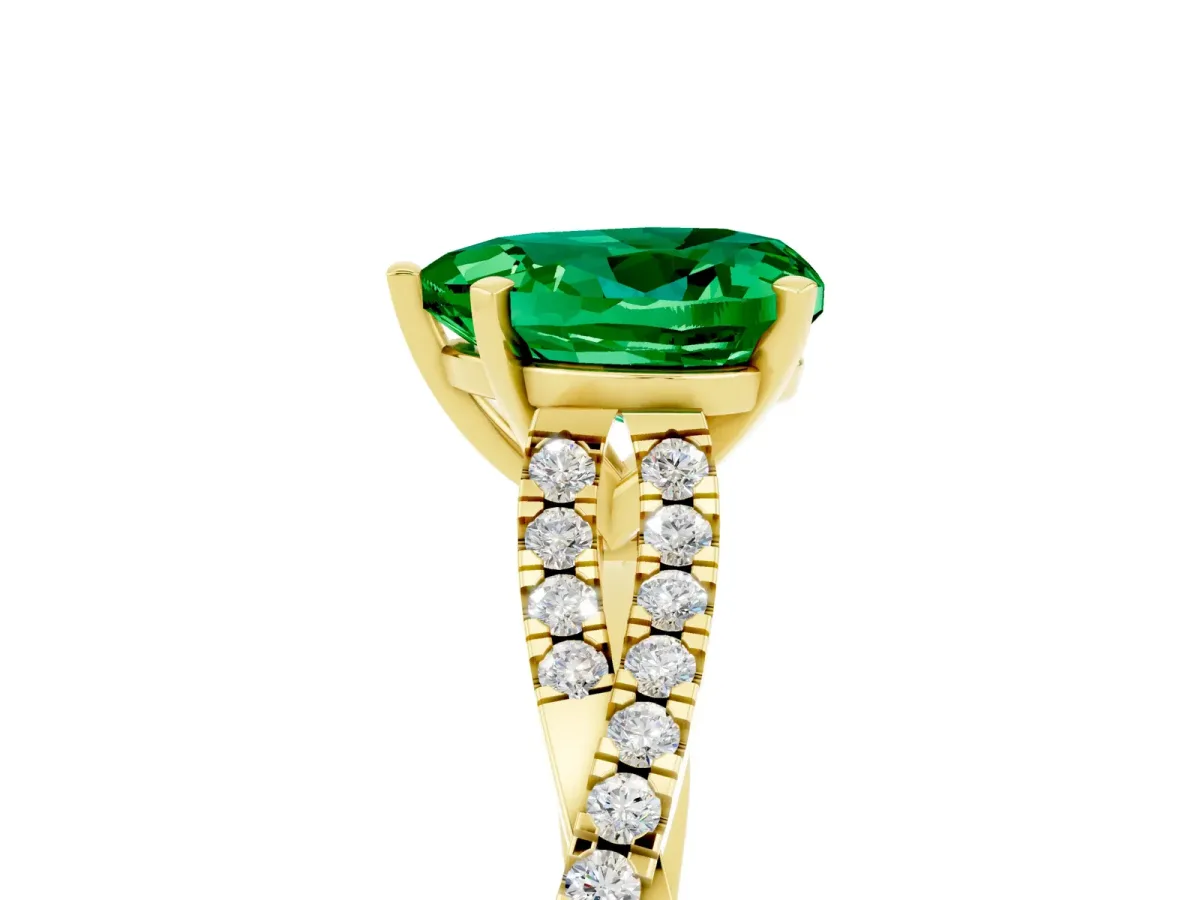 Heart Cut Emerald Solitaire Engagement Ring with Twisted Pavé Band and Four-Prong Setting Yellow gold