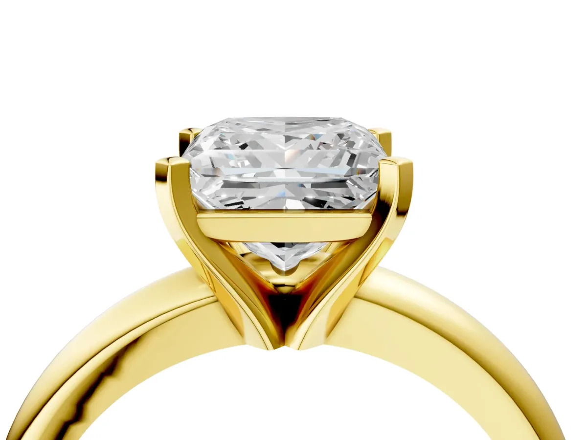 Princess Cut Diamond Solitaire Engagement Ring with Round Band and Four-Prong Setting Yellow gold