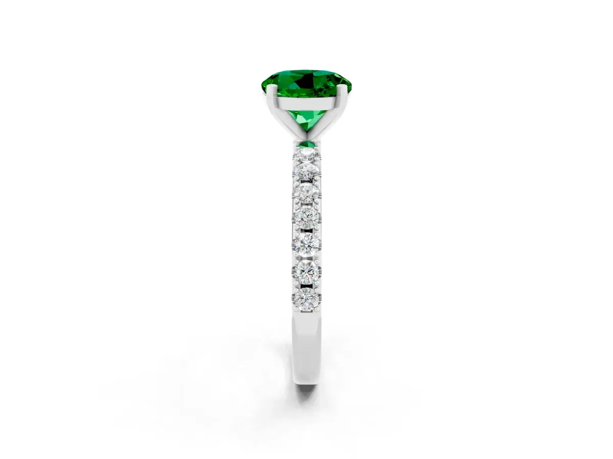 Round Cut Emerald Solitaire Pavé Band with Four-Prong Setting White gold