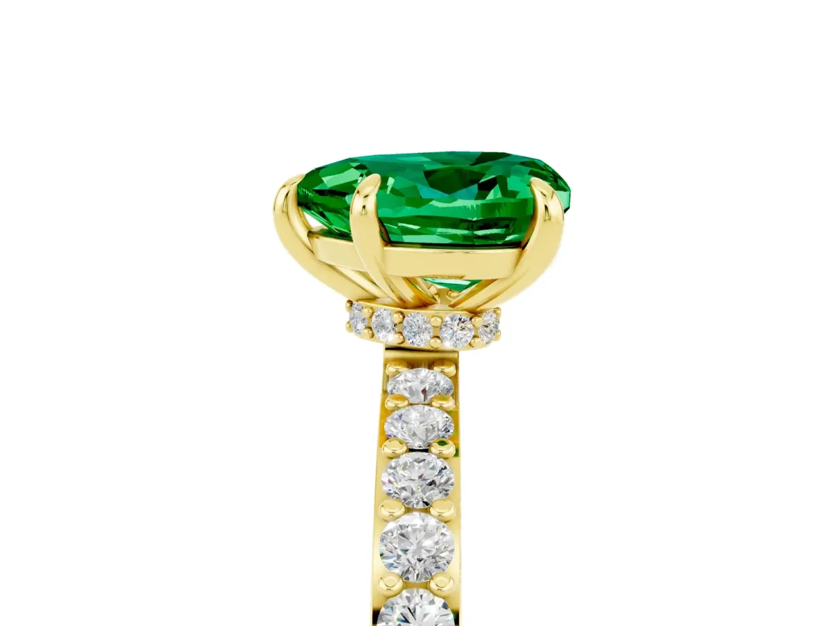 Heart Cut Emerald Solitaire Engagement Ring with Pavé Band and Four-Prong Setting Yellow gold