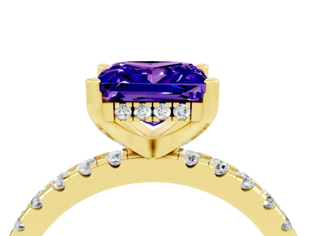 Princess Cut Tanzanite Solitaire Ring with Round Pavé Band and Four-Prong Setting Yellow gold