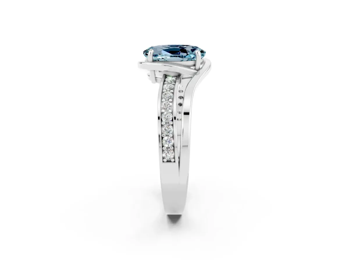 Oval Cut Aquamarine Solitaire Ring with Split Shank and Prong Setting White gold