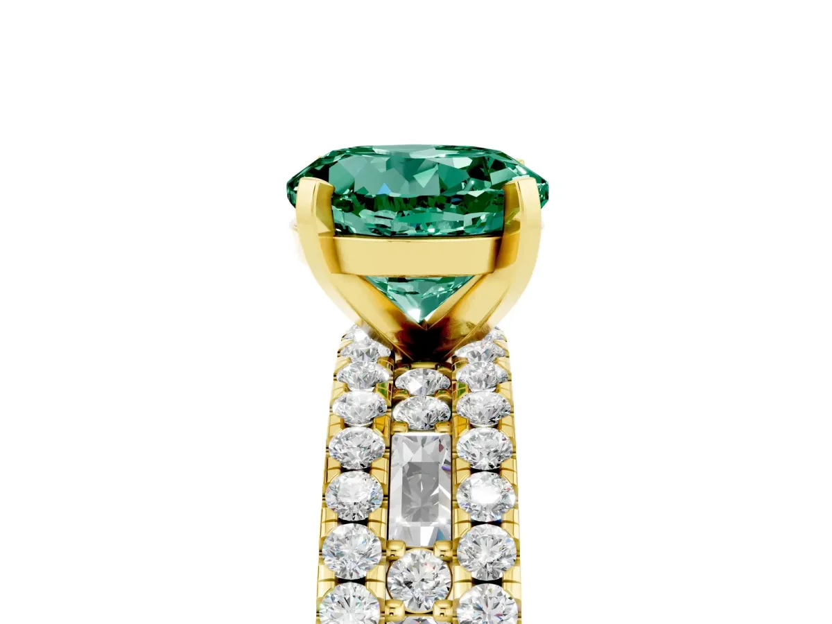 Round Cut Green Sapphire Solitaire Ring with Pavé and Channel Set Band Yellow gold