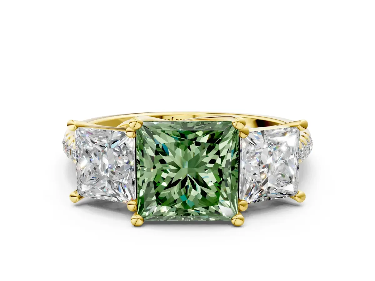 Fancy Green Three-Stone Princess Cut Diamond Ring with Round Pavé Band and Prong Setting Yellow gold