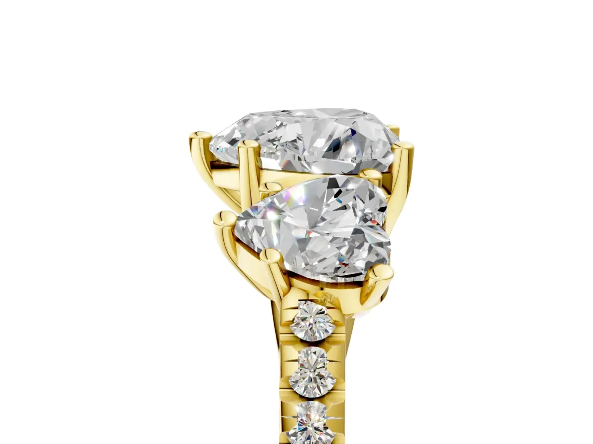 Fancy Green Three-Stone Heart Cut Diamond Ring with Round Pavé Band and Prong Setting Yellow gold