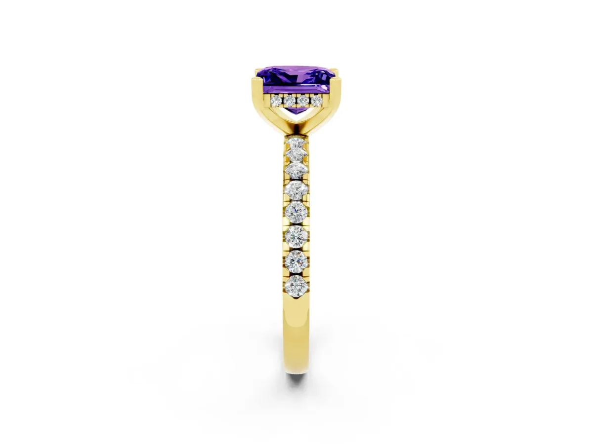 Princess Cut Tanzanite Solitaire Ring with Round Pavé Band and Four-Prong Setting Yellow gold