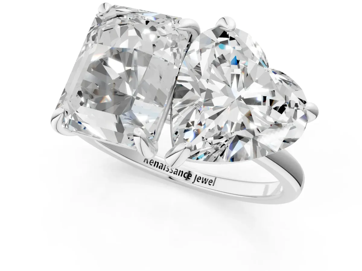 Emerald and Heart Toi Moi Ring with Prong Setting and Plain Band Silver