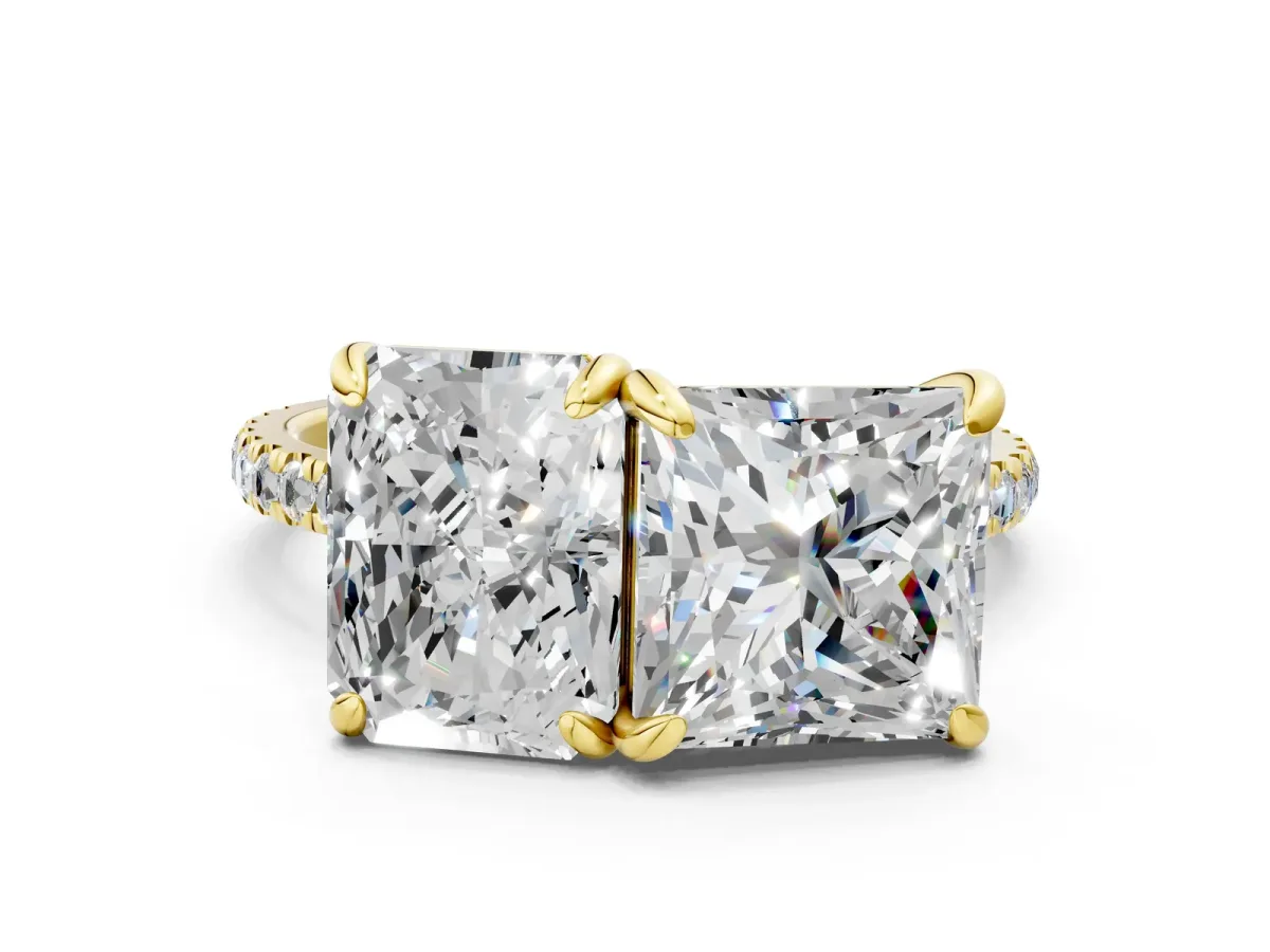 Radiant and Princess Toi Moi Ring with Prong Setting and Pave Band Yellow gold