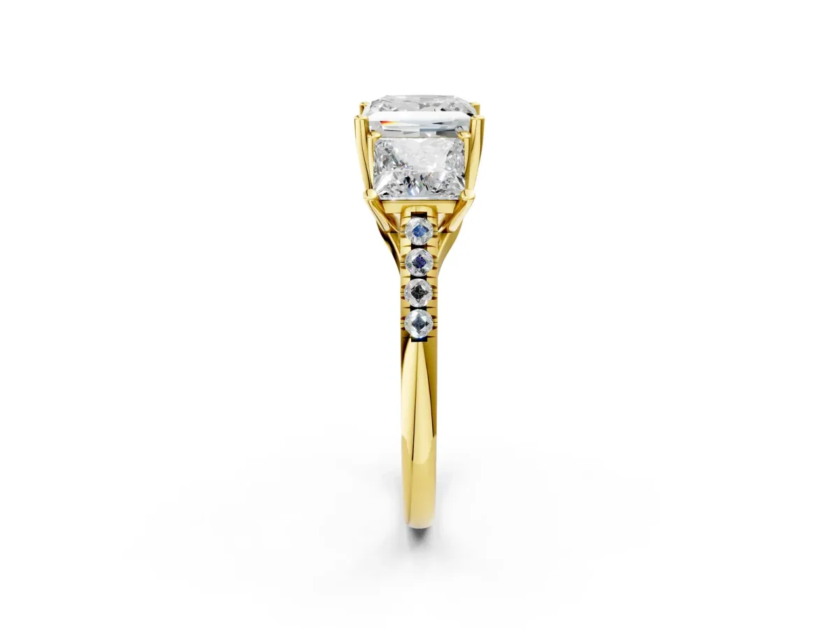 Fancy Green Three-Stone Princess Cut Diamond Ring with Round Pavé Band and Prong Setting Yellow gold