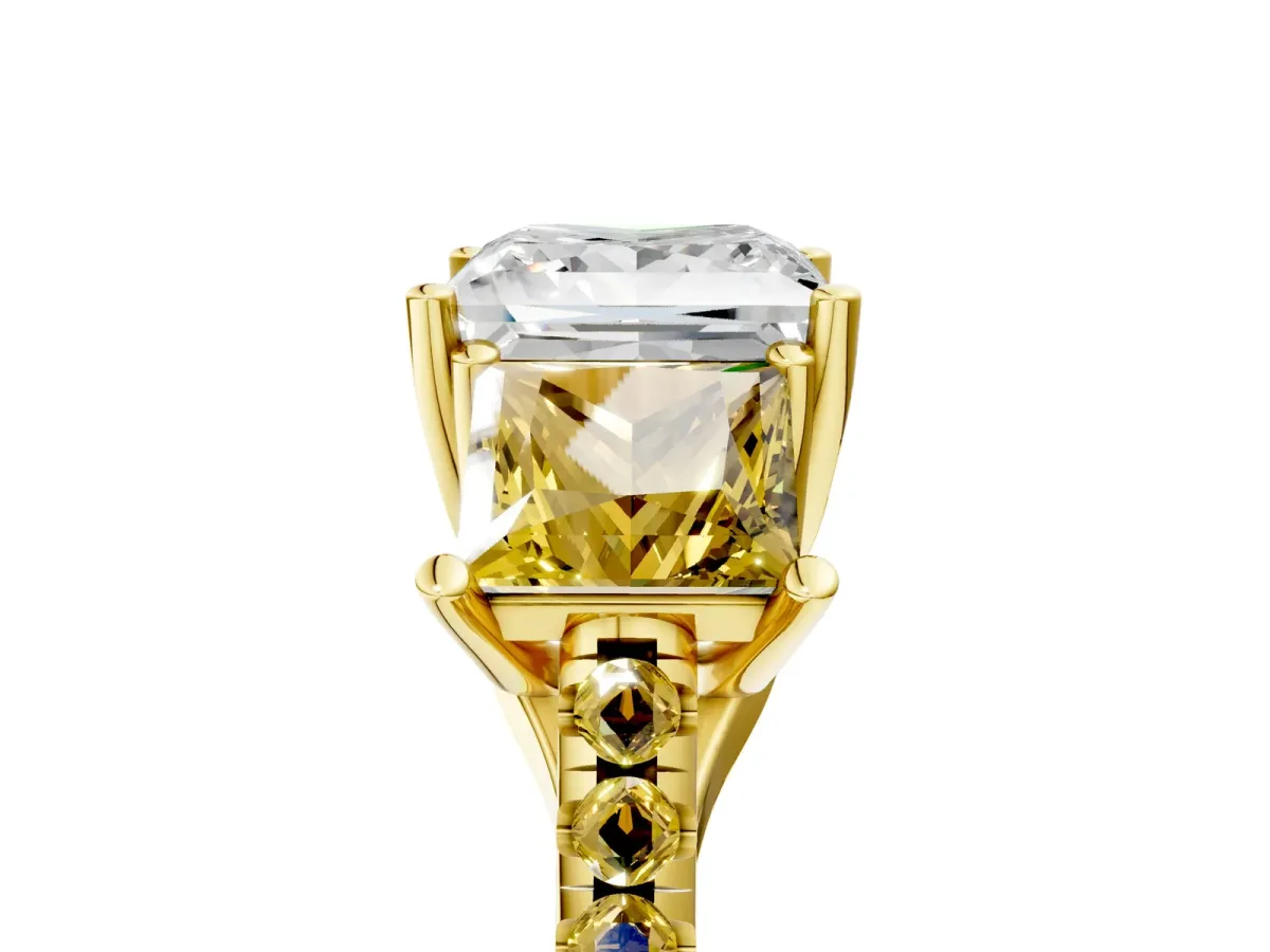 Three-Stone Princess Cut Diamond Ring with Round Yellow Sapphire Pavé Band and Prong Setting Yellow gold