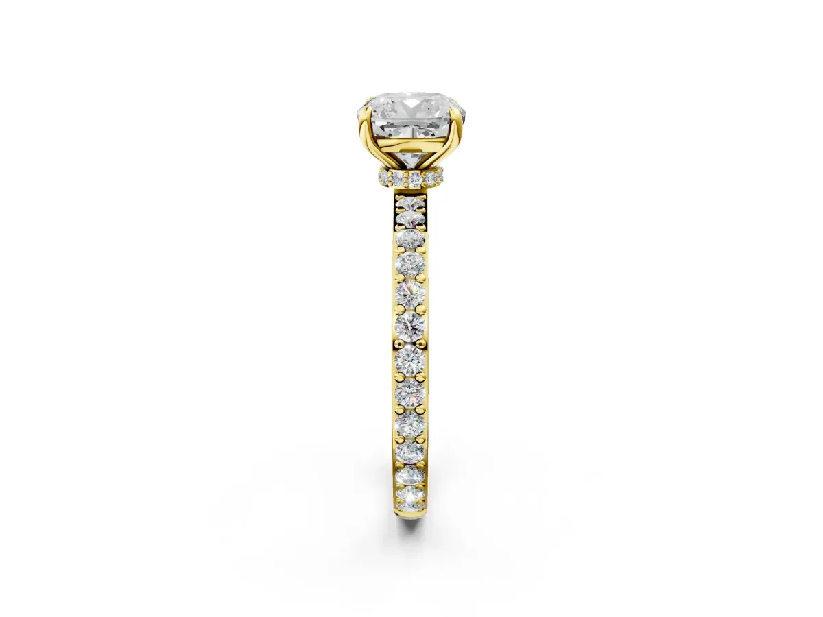 Cushion Cut Diamond Solitaire Engagement Ring with Pavé Band and Four-Prong Setting Yellow gold