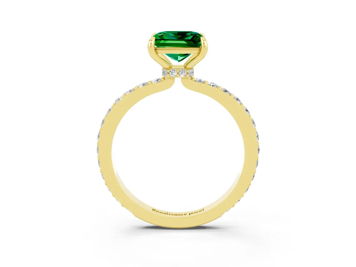 Princess Cut Emerald Solitaire Engagement Ring with Pavé Band and Four-Prong Setting Yellow gold