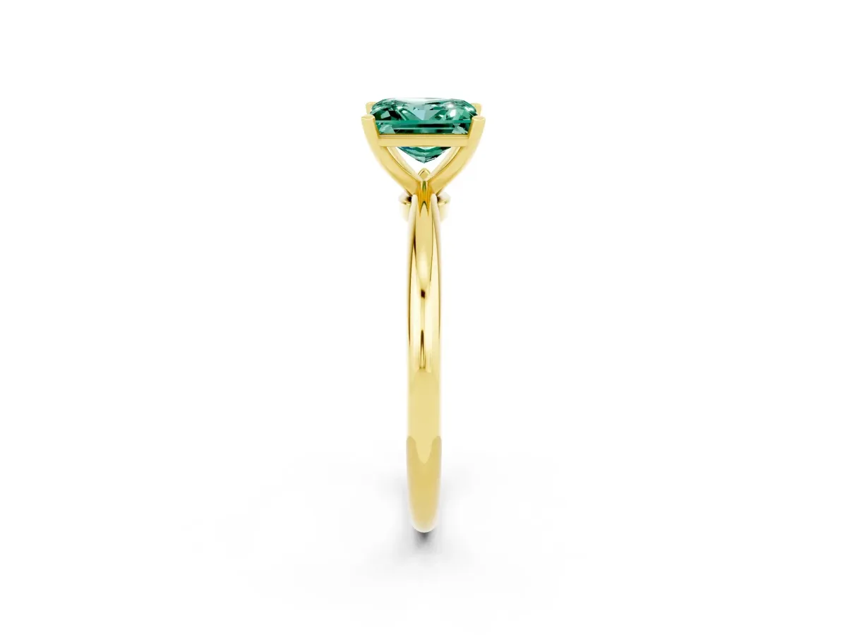 Princess Cut Green Sapphire Solitaire Ring with Six-Prong Setting and Classic Band Yellow gold