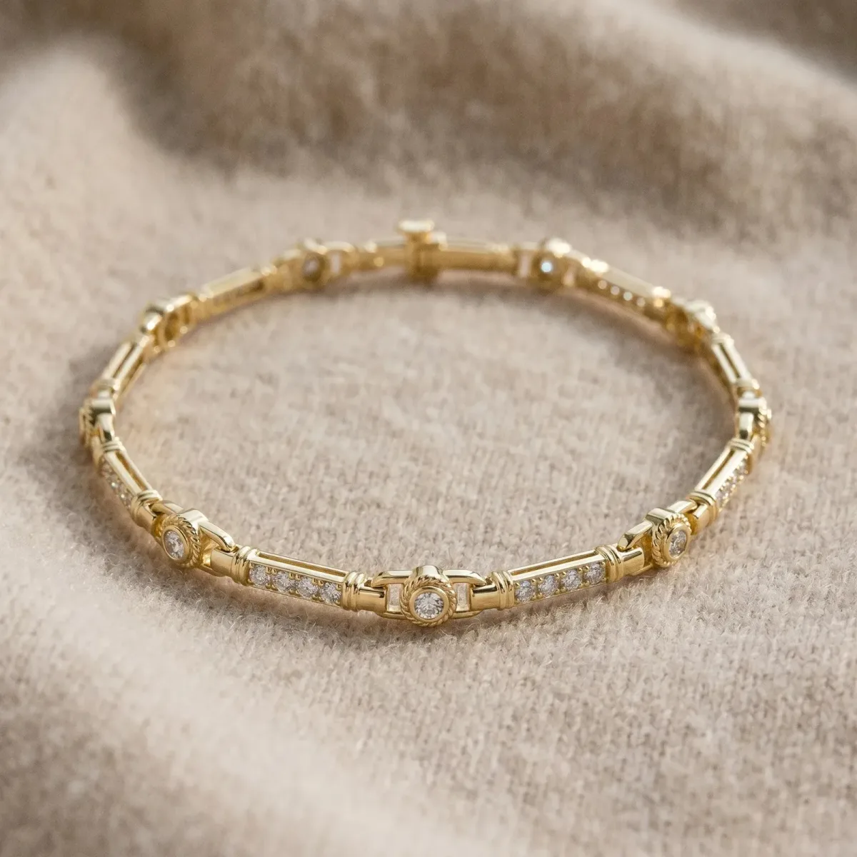 Round Bezel-Set Diamond Tennis Bracelet with Pave Band Yellow gold