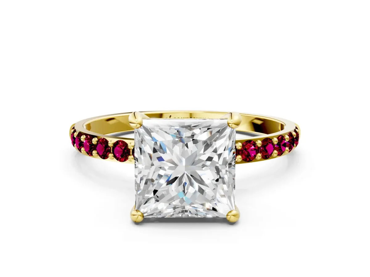 Princess Cut Diamond Solitaire Ring with Round Garnet Pavé Band and Prong Setting Yellow gold