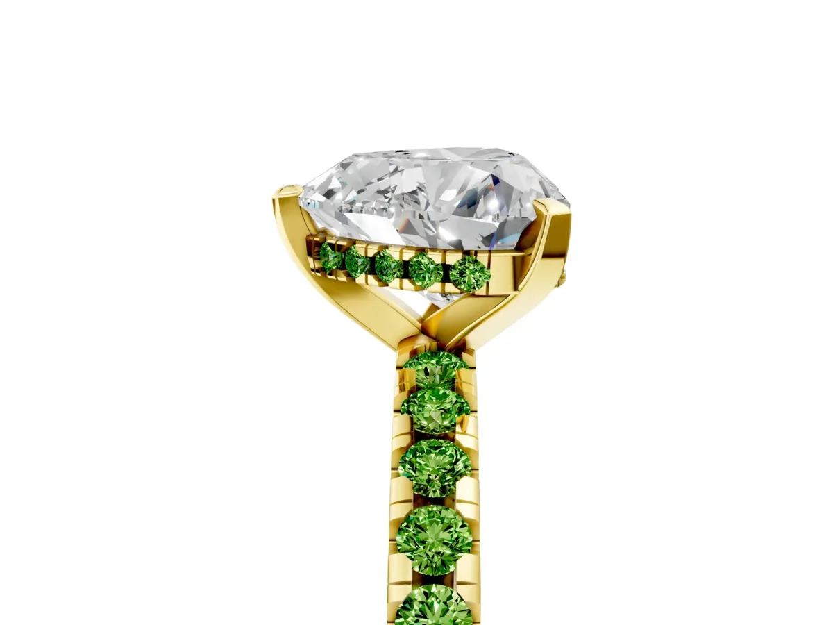 Heart Cut Diamond Solitaire Ring with Round Peridot Pavé Band and Four-Prong Setting Yellow gold