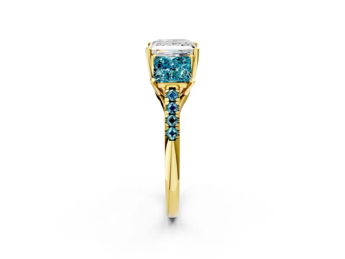 Three-Stone Princess Cut Diamond Ring with Round Blue Topaz Pavé Band and Prong Setting Yellow gold