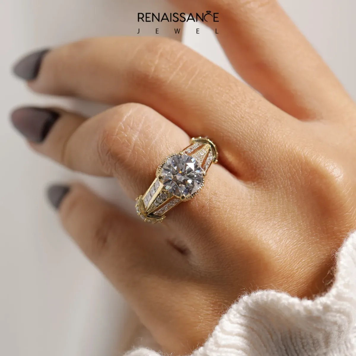 Vintage Milgrain Round Cut Diamond Split Shank Ring with Prong Setting Yellow gold