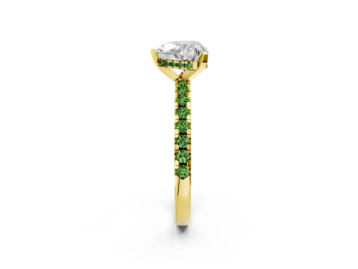 Heart Cut Diamond Solitaire Ring with Round Peridot Pavé Band and Four-Prong Setting Yellow gold