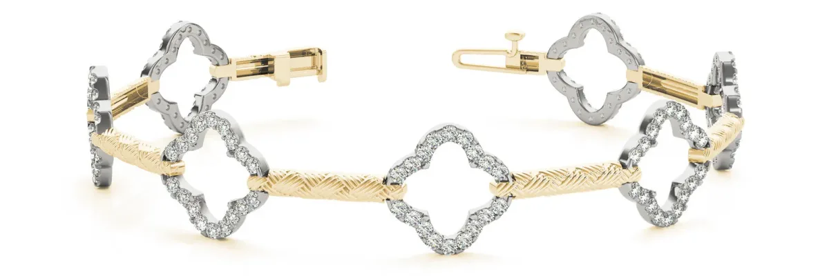 Diamond Pave Clover Link Bracelet with Round Stones and Textured Band Yellow gold