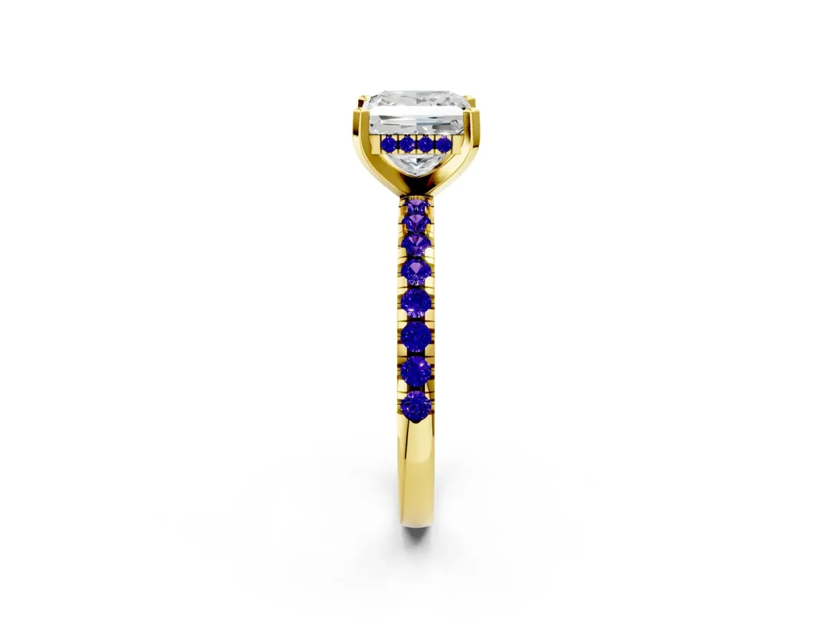 Princess Cut Diamond Solitaire Ring with Round Tanzanite Pavé Band and Four-Prong Setting Yellow gold