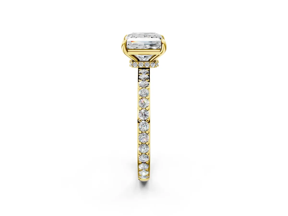 Princess Cut Diamond Solitaire Engagement Ring with Pavé Band and Four-Prong Setting Yellow gold