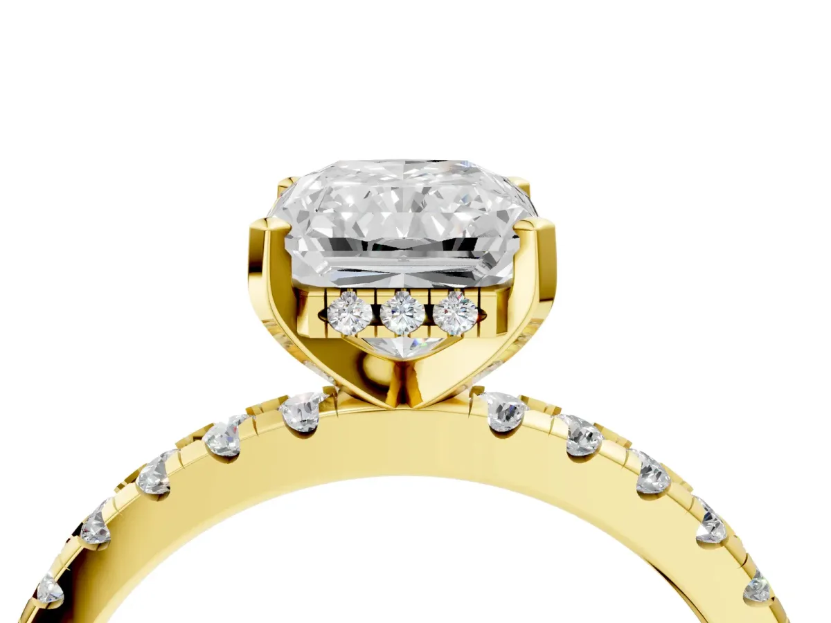 Radiant Cut Diamond Solitaire Ring with Round Pavé Band and Four-Prong Setting Yellow gold