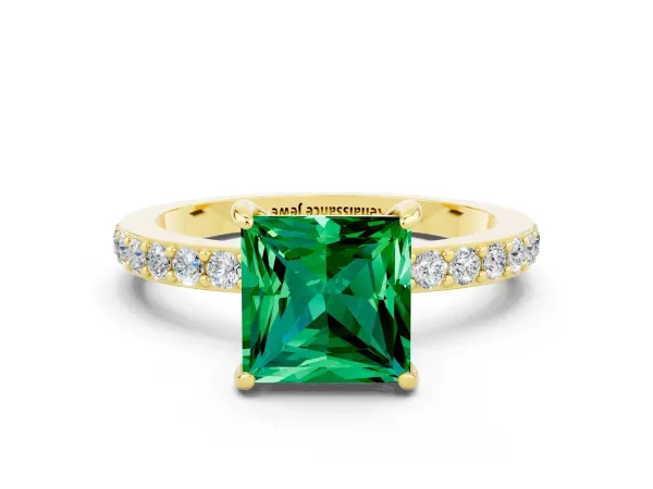 Princess Cut Emerald Solitaire Engagement Ring with Pavé Band and Four-Prong Setting Yellow gold