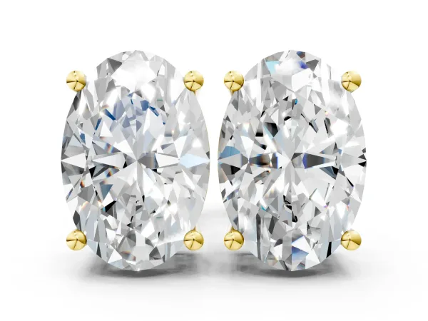 Oval Cut Diamond Stud Earrings Yellow gold